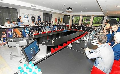 Imagen de la Asamblea General de la ACB en el día de hoy. Imagen de la Asamblea General de la ACB en el día de hoy.