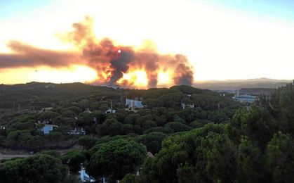 Imagen del incendio en la localidad onubense Imagen del incendio en la localidad onubense