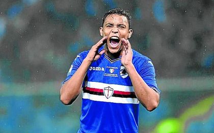 El delantero Luis Muriel celebra un gol con la elástica de la Sampdoria. El delantero Luis Muriel celebra un gol con la elástica de la Sampdoria.