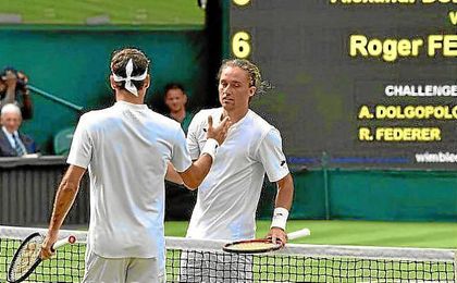 Roger Federer pasó de ronda tras retirarse Dolgopolov. Roger Federer pasó de ronda tras retirarse Dolgopolov.