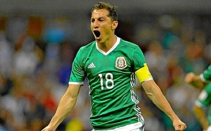 Guardado llega mañana para firmar por el Betis Guardado llega mañana para firmar por el Betis