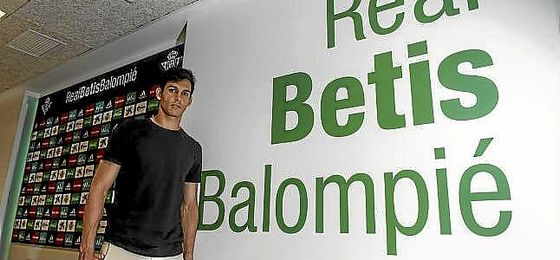 El argelino guarda un buen cartel en la Ligue 1. El argelino guarda un buen cartel en la Ligue 1.