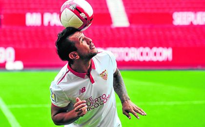 Berizzo cuenta con Montoya y el Sevilla no le dejará salir. Berizzo cuenta con Montoya y el Sevilla no le dejará salir.
