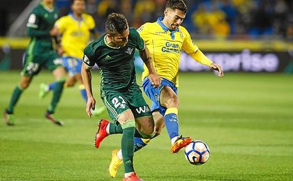 Tana, en un partido ante el Betis. Tana, en un partido ante el Betis.