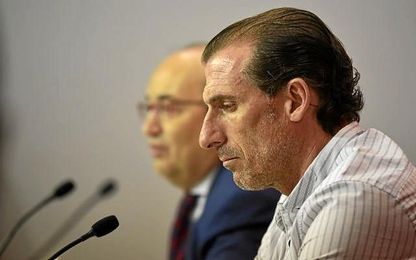 Arias ha hablado de varios nombres propios vinculados al Sevilla. Arias ha hablado de varios nombres propios vinculados al Sevilla.