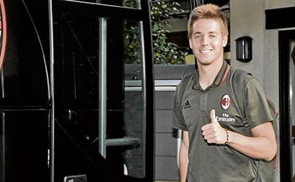 Pasalic, durante su etapa en el Milan, su tercera cesión en tres años como jugador del Chelsea. Pasalic, durante su etapa en el Milan, su tercera cesión en tres años como jugador del Chelsea.