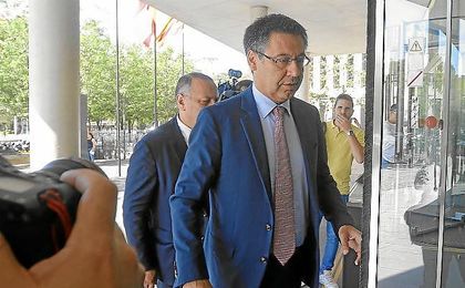 Bartomeu se remite a la cláusula ante la posible marcha de Neymar. Bartomeu se remite a la cláusula ante la posible marcha de Neymar.