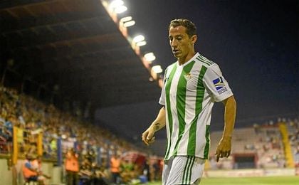 Guardado es una de las nuevas incorporaciones y el primer mexicano en vestir la camiseta del Betis. Guardado es una de las nuevas incorporaciones y el primer mexicano en vestir la camiseta del Betis.