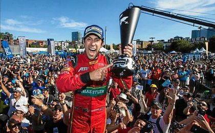 El séptimo puesto le bastó para proclamarse campeón del mundo. El séptimo puesto le bastó para proclamarse campeón del mundo.