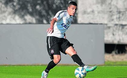 Guilherme Arana se erige en una pieza fundamental en el esquema del Corinthians. Guilherme Arana se erige en una pieza fundamental en el esquema del Corinthians.