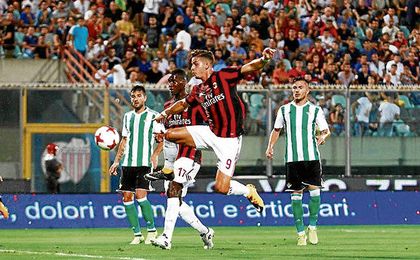 El gol de André Silva en la primera parte fue anulado por fuera de juego. El gol de André Silva en la primera parte fue anulado por fuera de juego.