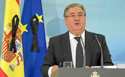 Zoido, durante su comparecencia en Moncloa. Zoido, durante su comparecencia en Moncloa.