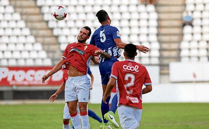 El astigitano Jonathan se impone en el salto a un murcianista el pasado domingo. El astigitano Jonathan se impone en el salto a un murcianista el pasado domingo.