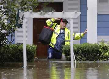 El dueño de Rockets incrementa a diez millones dólares la ayuda a las víctimas de Harvey El dueño de Rockets incrementa a diez millones dólares la ayuda a las víctimas de Harvey