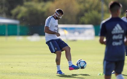 Lucas Pratto recibe el alta tras ser hospitalizado por un golpe en la cabeza Lucas Pratto recibe el alta tras ser hospitalizado por un golpe en la cabeza