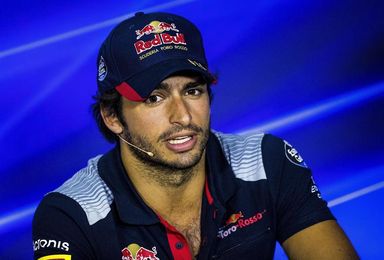 Carlos Sainz: "Confío en que Red Bull hará lo correcto" Carlos Sainz: "Confío en que Red Bull hará lo correcto"