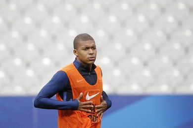 El PSG anuncia el fichaje de Kylian Mbappé, que estará cedido el primer año El PSG anuncia el fichaje de Kylian Mbappé, que estará cedido el primer año
