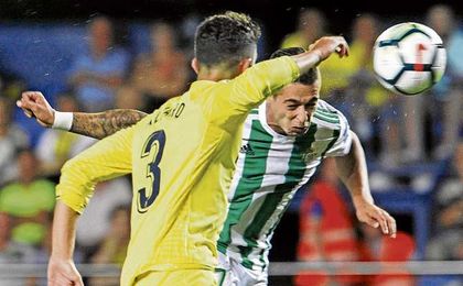 Con este testarazo a pase de Joaquín, el de Palma del Río firmó su segundo tanto del curso. Con este testarazo a pase de Joaquín, el de Palma del Río firmó su segundo tanto del curso.