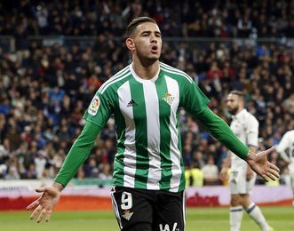 Sanabria entrena con normalidad y sólo Tosca y Campbell son bajas Sanabria entrena con normalidad y sólo Tosca y Campbell son bajas
