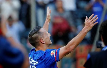 El "Chaco" Giménez tira del Cruz Azul de Jémez y lo lleva a superar al Santos El "Chaco" Giménez tira del Cruz Azul de Jémez y lo lleva a superar al Santos