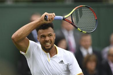Tsonga logra el punto que lleva a Francia a la final Tsonga logra el punto que lleva a Francia a la final