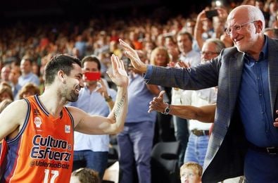 El Valencia Basket, vigente campeón de la Liga Endesa, se presenta ante su afición El Valencia Basket, vigente campeón de la Liga Endesa, se presenta ante su afición