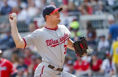 4-2. Scherzer lanza sólido y los Nacionales ganan 4-2. Scherzer lanza sólido y los Nacionales ganan