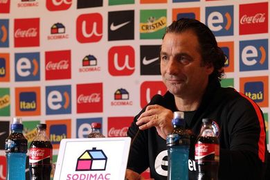 Pizzi excluye a Marcelo Díaz de Chile para los partidos con Ecuador y Brasil Pizzi excluye a Marcelo Díaz de Chile para los partidos con Ecuador y Brasil