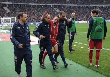Ribery sufrió una rotura del ligamento exterior de la rodilla izquierda Ribery sufrió una rotura del ligamento exterior de la rodilla izquierda
