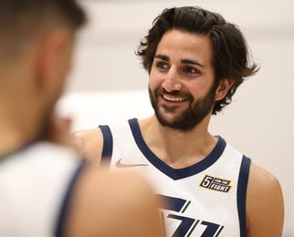 Pobre debut de Rubio con Jazz y Pau con Spurs; destacó Juancho Hernangómez Pobre debut de Rubio con Jazz y Pau con Spurs; destacó Juancho Hernangómez