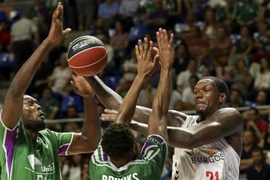 93-72. Unicaja muestra su potencial ante un débil San Pablo Burgos 93-72. Unicaja muestra su potencial ante un débil San Pablo Burgos