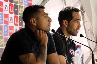 Claudio Bravo: la ilusión de clasificar al Mundial está "intacta" Claudio Bravo: la ilusión de clasificar al Mundial está "intacta"