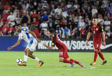 "Pareciera que se sigue inventando" en Panamá, dice el técnico Mendieta "Pareciera que se sigue inventando" en Panamá, dice el técnico Mendieta