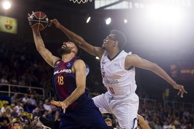 111-81. El Barça no tiene piedad del Burgos en su estreno en el Palau 111-81. El Barça no tiene piedad del Burgos en su estreno en el Palau