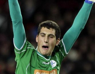 Sergio Herrera, nuevo ídolo rojillo tras parar tres penaltis en Cádiz Sergio Herrera, nuevo ídolo rojillo tras parar tres penaltis en Cádiz