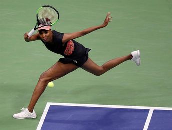 Naomi Osaka vence a Venus Williams y se toma revancha Naomi Osaka vence a Venus Williams y se toma revancha