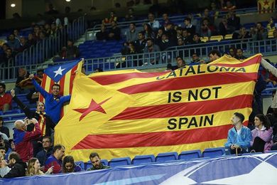 El Barça reclama "diálogo" en el Camp Nou con una gran pancarta El Barça reclama "diálogo" en el Camp Nou con una gran pancarta