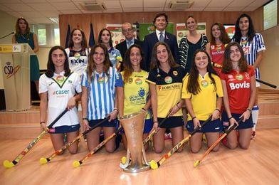 La Liga femenina de hockey se presenta con el nombre de Iberdrola y un homenaje a Barcelona 92 La Liga femenina de hockey se presenta con el nombre de Iberdrola y un homenaje a Barcelona 92
