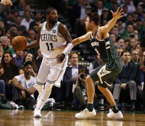 92-102. Irving, Horford y los Celtics suman su primer triunfo 92-102. Irving, Horford y los Celtics suman su primer triunfo