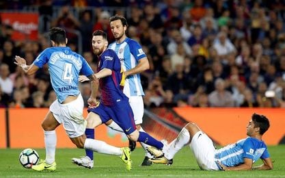 El Barcelona cumple, el Valencia vuela El Barcelona cumple, el Valencia vuela