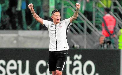 Guilherme Arana, lateral izquierdo brasileño pretendido por el Sevilla Fútbol Club. Guilherme Arana, lateral izquierdo brasileño pretendido por el Sevilla Fútbol Club.