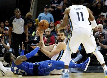 96-91. Ante los Mavericks, Marc Gasol vuelve a brillar y los Grizzlies recuperan el camino del triunfo 96-91. Ante los Mavericks, Marc Gasol vuelve a brillar y los Grizzlies recuperan el camino del triunfo