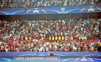 La Policía retira seis abonos del Sevilla por uso indebido La Policía retira seis abonos del Sevilla por uso indebido