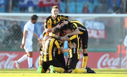 Choque de líderes en la vuelta del fútbol uruguayo tras el paro de jugadores Choque de líderes en la vuelta del fútbol uruguayo tras el paro de jugadores