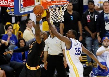 108-127. Durant y Curry se combinan en el triunfo de los Warriors 108-127. Durant y Curry se combinan en el triunfo de los Warriors