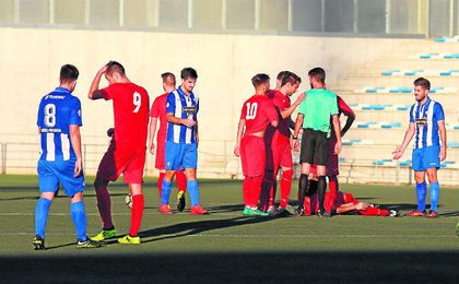 El UP Viso se ha quedado ocho partidos sin ver puerta; en la imagen, lance ante la Estrella. El UP Viso se ha quedado ocho partidos sin ver puerta; en la imagen, lance ante la Estrella.