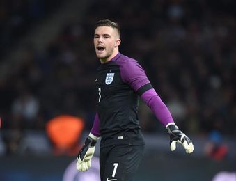 Butland estará entre cuatro y seis semanas de baja tras fracturarse un dedo Butland estará entre cuatro y seis semanas de baja tras fracturarse un dedo