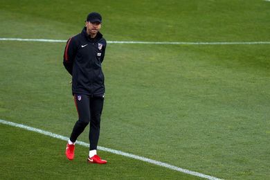Diego Simeone visita a su hijo Giovanni en el centro deportivo del Fiorentina Diego Simeone visita a su hijo Giovanni en el centro deportivo del Fiorentina