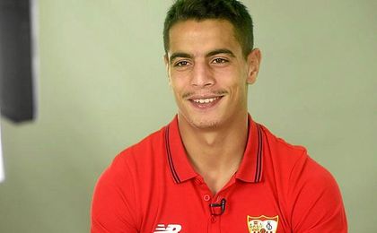 Ben Yedder, atendiendo a los medios del Sevilla FC. Ben Yedder, atendiendo a los medios del Sevilla FC.