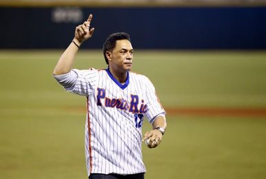Roberto Alomar se compromete con fortalecer las relaciones de la Liga de Puerto Rico y la MLB Roberto Alomar se compromete con fortalecer las relaciones de la Liga de Puerto Rico y la MLB